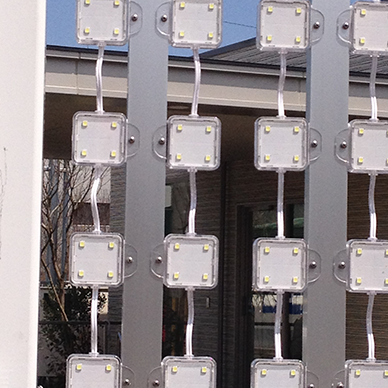 タワーサイン・自立看板施工事例写真 兵庫県 LED内照式自立看板は認知度アップに欠かせないアイテムですLED仕様で蛍光灯と比べてランニングコストを抑えることかできます