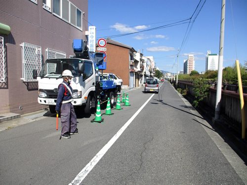看板撤去事例写真 兵庫県 撤去作業も安全第一です